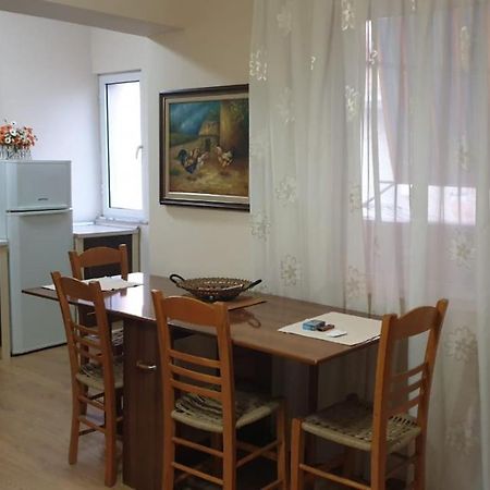 Valentina'S Apartment Tirana Zewnętrze zdjęcie