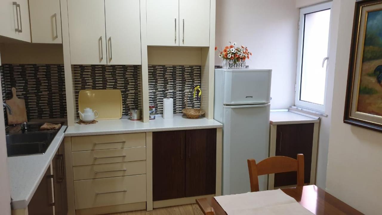 Valentina'S Apartment Tirana Zewnętrze zdjęcie