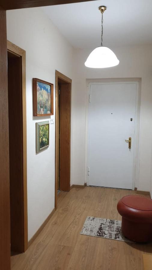 Valentina'S Apartment Tirana Zewnętrze zdjęcie